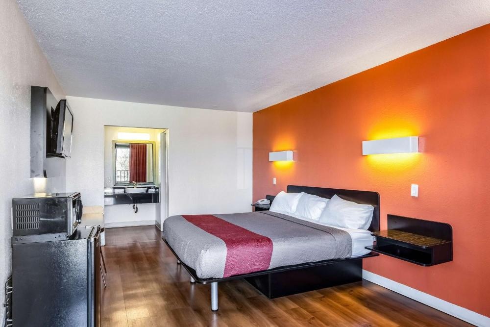 Motel 6-Little Rock, AR - West